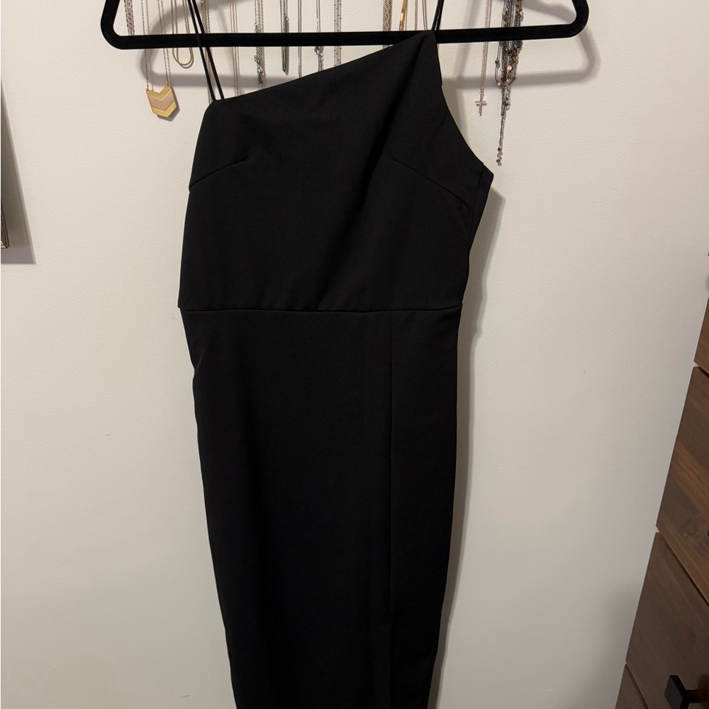 Elegant Black One-Shoulder Dress